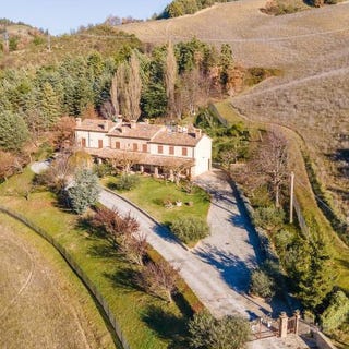 /international/it/sant-angelo-in-vado-marche-310107650717/