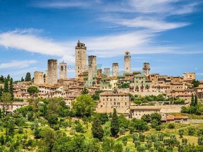 /international/it/via-1-san-gimignano-tuscany-310107899301/
