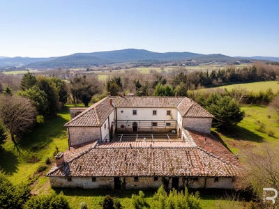 /international/it/monteriggioni-tuscany-310105007218/
