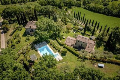 /international/it/umbertide-umbria-310105342422/