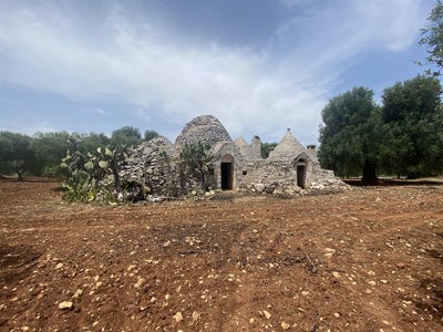 /international/it/ceglie-messapica-apulia-310106835237/