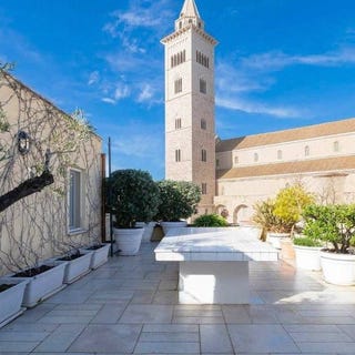 /international/it/trani-apulia-310108864912/