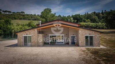 /international/it/todi-umbria-310109205867/