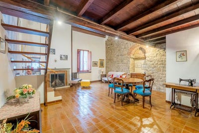/international/it/via-del-podesta-florence-tuscany-310102587883/