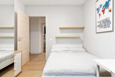 /international/it/via-privata-deruta-milan-lombardy-310095335281/