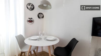 /international/it/milan-lombardy-310108526008/