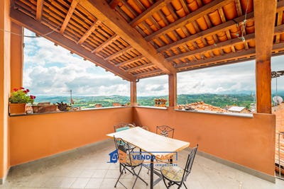 /international/it/via-vico-piazza-umbria-310108698675/