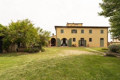 /international/it/crespina-tuscany-120096624824/