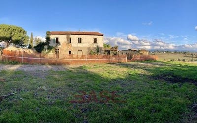 /international/it/via-della-macchia-cecina-lombardy-310108271205/