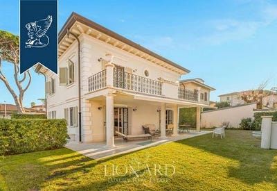 /international/it/forte-dei-marmi-tuscany-310104809716/