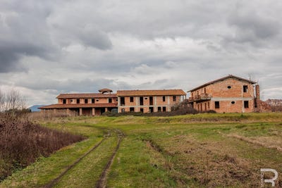 /international/it/santa-maria-a-monte-tuscany-310105775015/