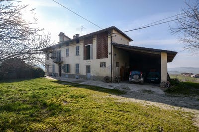/international/it/regione-ceirole-canelli-piedmont-310100733298/