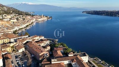/international/it/desenzano-del-garda-lombardy-120097651959/
