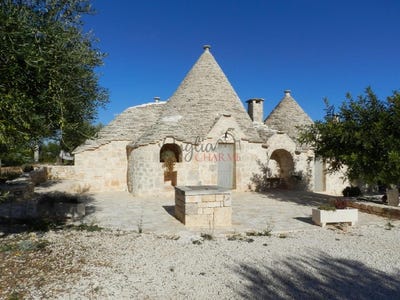 /international/it/castellana-grotte-apulia-120092640924/