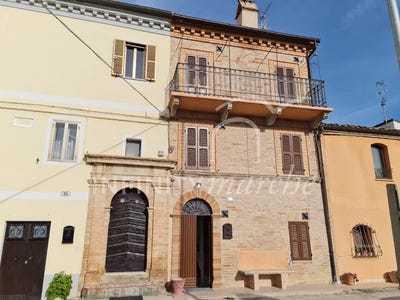 /international/it/falerone-marche-310101514254/
