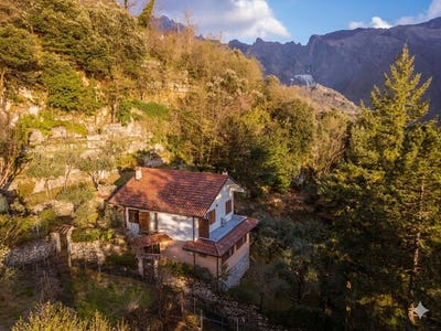 /international/it/massa-tuscany-310106710304/