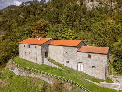 /international/it/borgo-san-lorenzo-tuscany-310104087727/