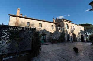 /international/it/asciano-tuscany-120059760520/