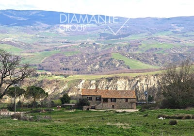 /international/it/radicofani-tuscany-310107979173/