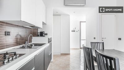 /international/it/milan-lombardy-310108599091/