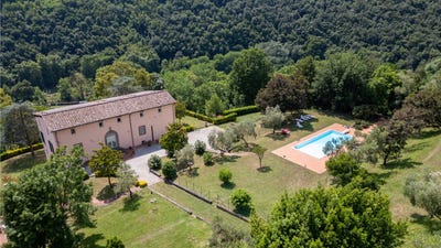 /international/it/lucca-tuscany-310108953154/?lang=id
