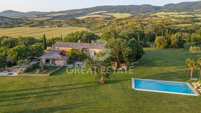 /international/it/sarteano-tuscany-310107367800/