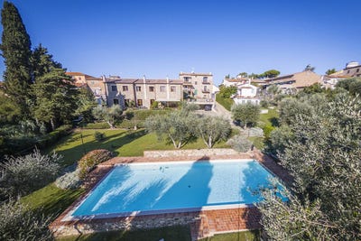 /international/it/lajatico-tuscany-310105813287/
