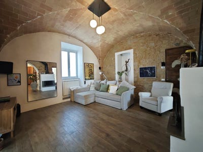 /international/it/volterra-tuscany-310108407211/