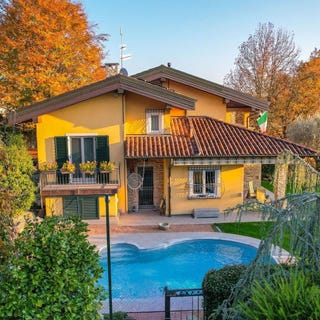 /international/it/besozzo-lombardy-310108838919/