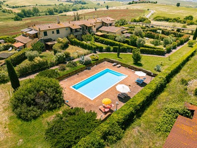 /international/it/santa-luce-tuscany-310108553975/