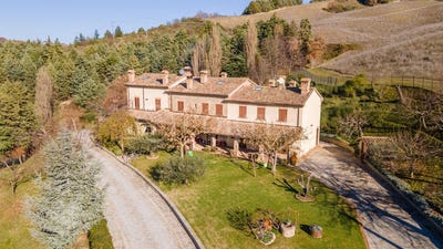 /international/it/sant-angelo-in-vado-marche-310108996011/