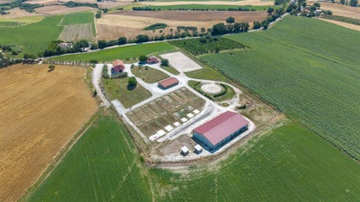 /international/it/monsano-marche-310102912684/