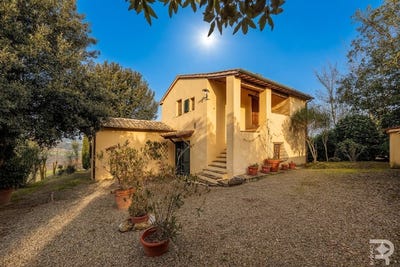 /international/it/san-casciano-dei-bagni-san-casciano-dei-bagni-tuscany-310097670809/