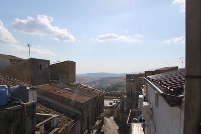 /international/it/via-d-anna-cianciana-sicily-310107520474/
