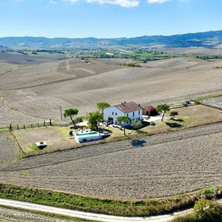/international/it/san-giuliano-terme-tuscany-310108943162/