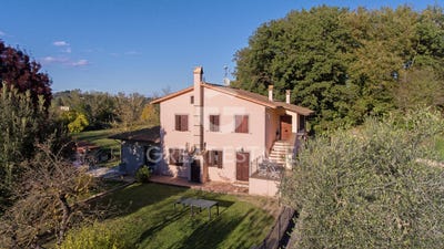 /international/it/sarteano-tuscany-310103287011/