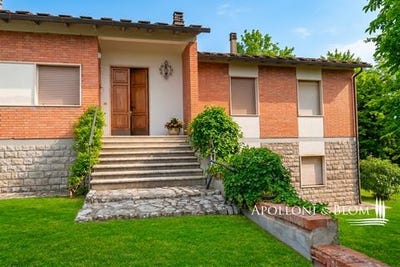 /international/it/strada-delle-ginestre-siena-campania-310108927672/