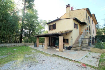 /international/it/volterra-tuscany-310107184869/