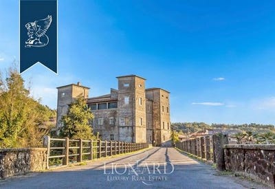 /international/it/licciana-nardi-tuscany-120087023495/