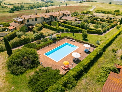 /international/it/via-della-lespa-santa-luce-tuscany-310108590863/