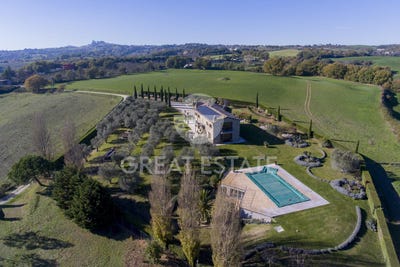 /international/it/montefiascone-lazio-310104079566/