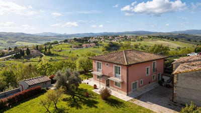 /international/it/casole-d-elsa-tuscany-310107950662/