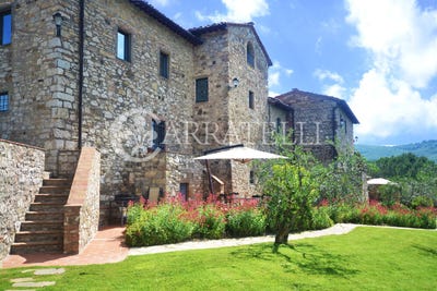 /international/it/castellina-in-chianti-tuscany-310107773995/