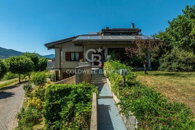 /international/it/scheggia-e-pascelupo-umbria-310105307858/