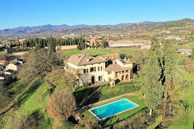 /international/it/citta-di-castello-umbria-120082422367/