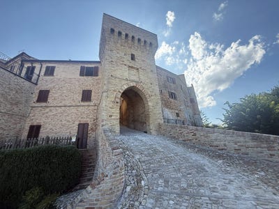 /international/it/cossignano-marche-310103566209/