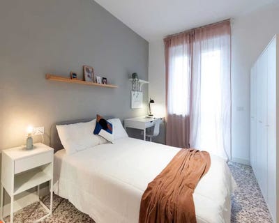 /international/it/piazza-carducci-turin-piedmont-310108455941/