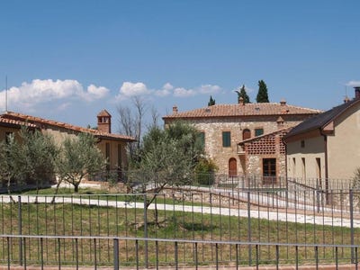 /international/it/asciano-tuscany-310103196455/