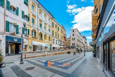 /international/it/37-via-francesco-corradi-sanremo-liguria-310109221394/