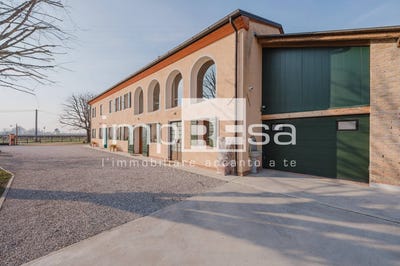/international/it/via-fossadelle-di-sopra-ponte-di-piave-veneto-310106739870/